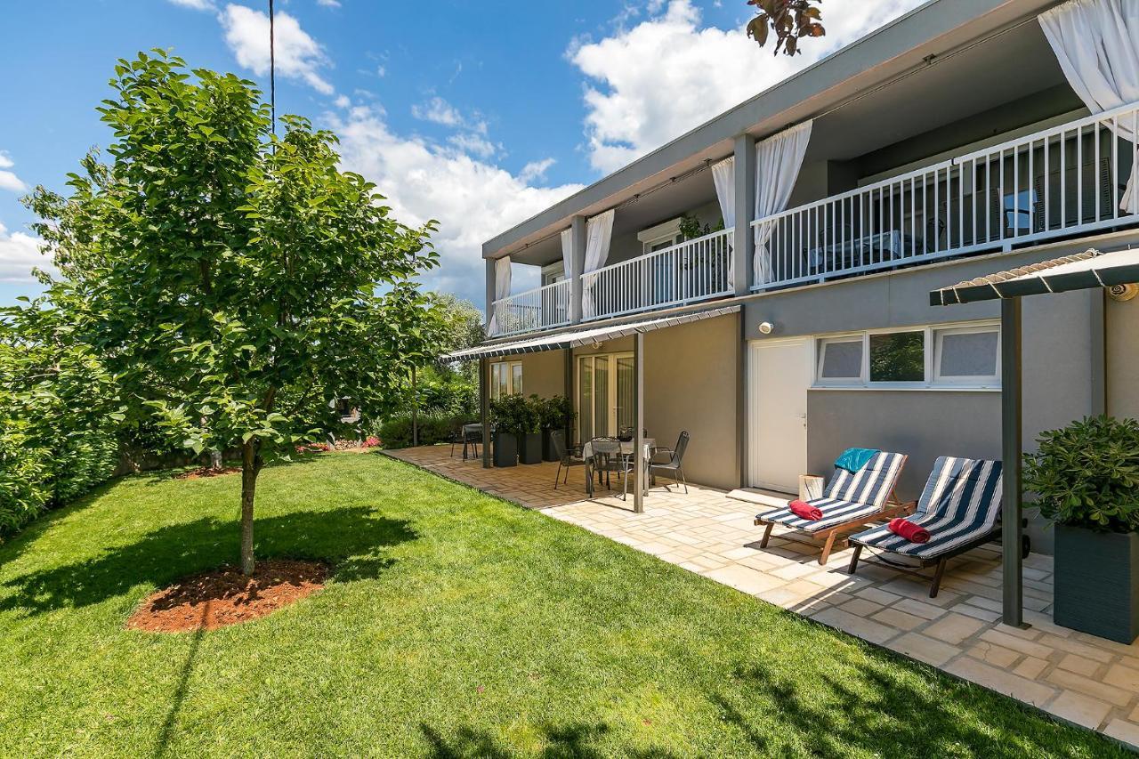 Apartments Dama Porec Exterior photo