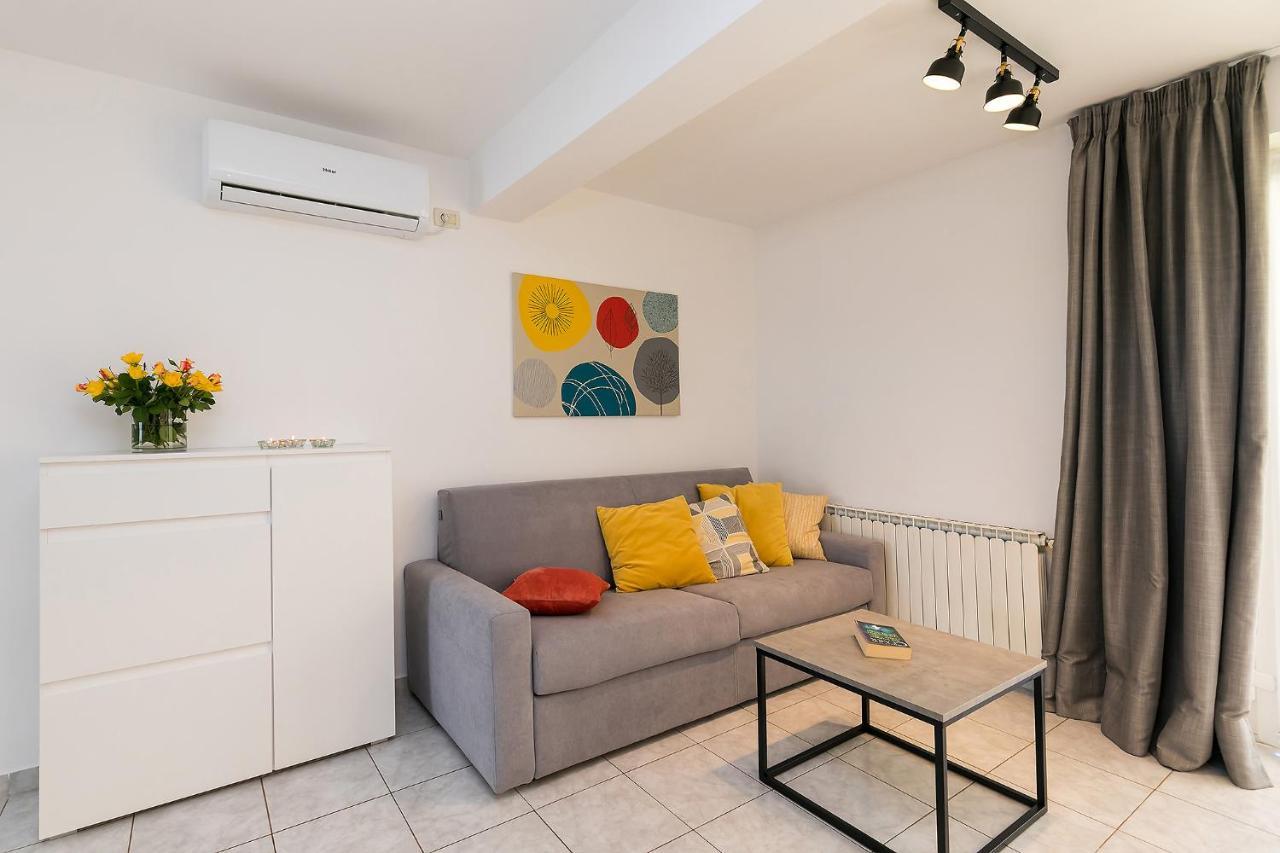 Apartments Dama Porec Exterior photo