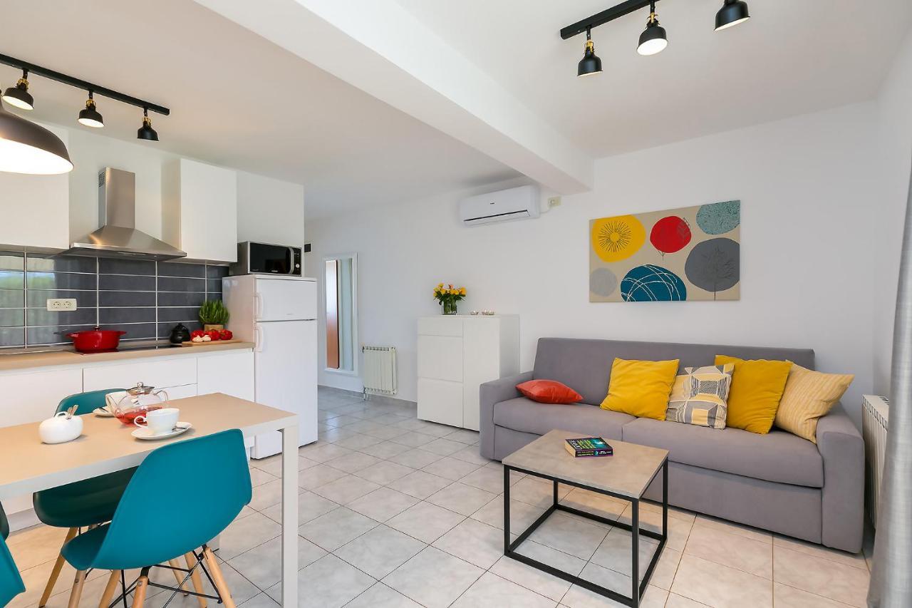 Apartments Dama Porec Exterior photo