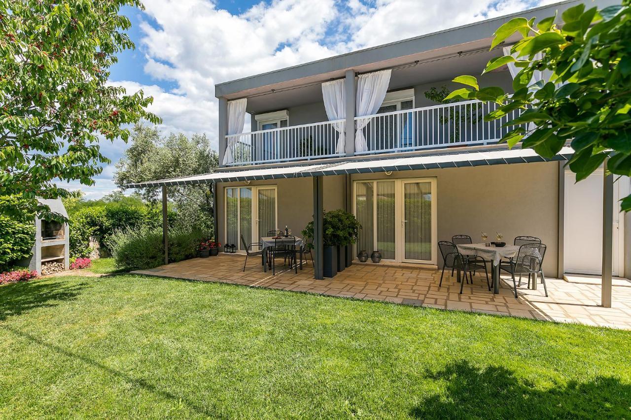 Apartments Dama Porec Exterior photo